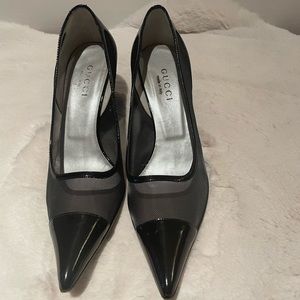 Gucci Patent Leather Pumps Black with Dark Green Heels